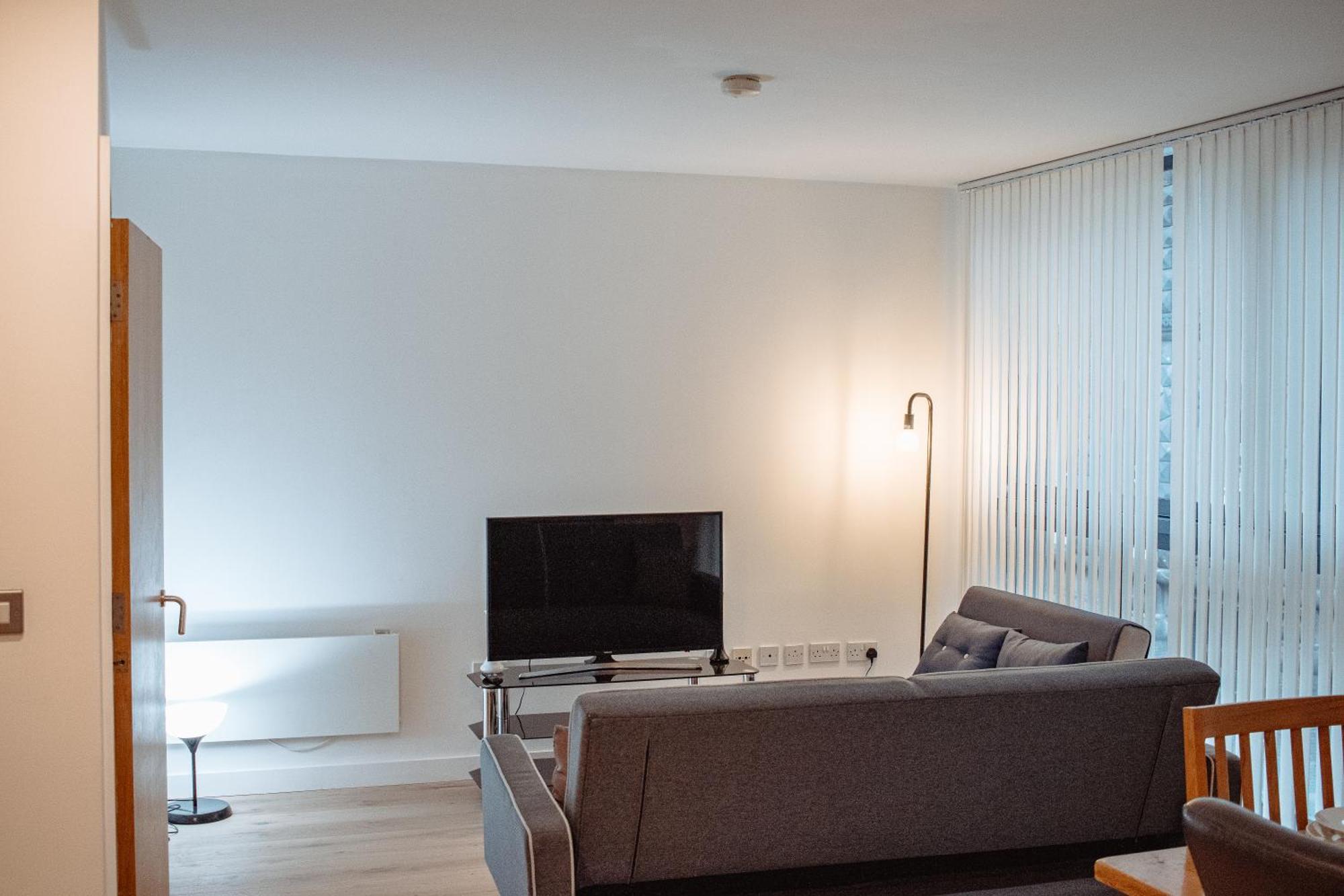 Central & Spacious, Sleeps 8, Perfect For Groups Leeds  Bagian luar foto