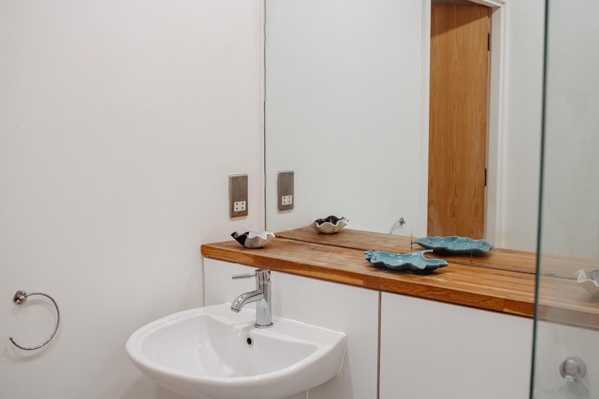 Central & Spacious, Sleeps 8, Perfect For Groups Leeds  Bagian luar foto