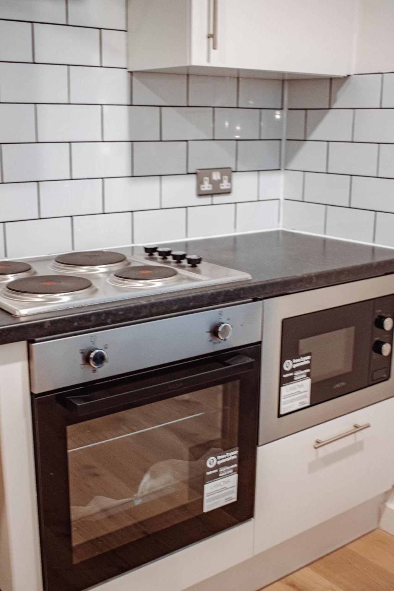 Central & Spacious, Sleeps 8, Perfect For Groups Leeds  Bagian luar foto